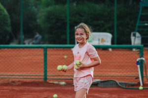 TS WINNER tennis clay court