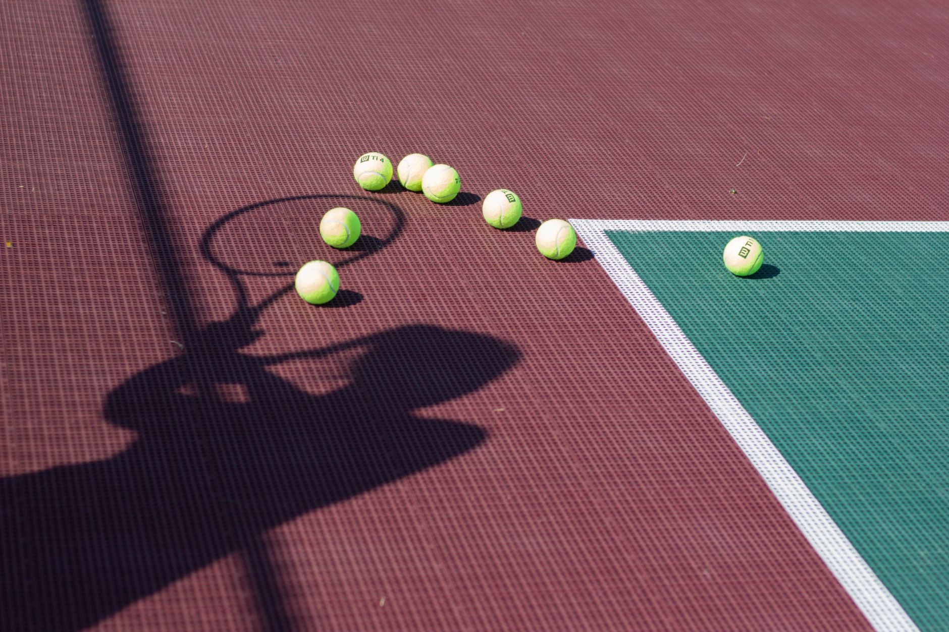TS WINNER tennis clay court